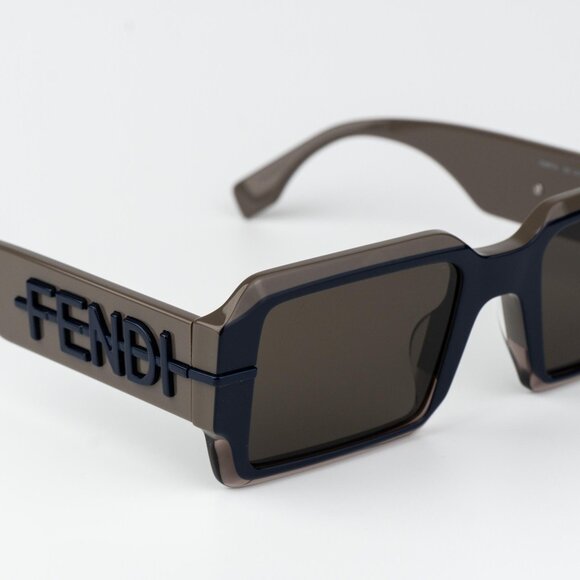 Fendi FENDIGRAPHY Women Sunglasses Rectangle Brown FE40073U 50E NEW AUTHENTIC - Picture 4 of 11